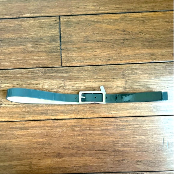 Talbots Grey Patent Leather Belt with Silver Buckle - Picture 1 of 5